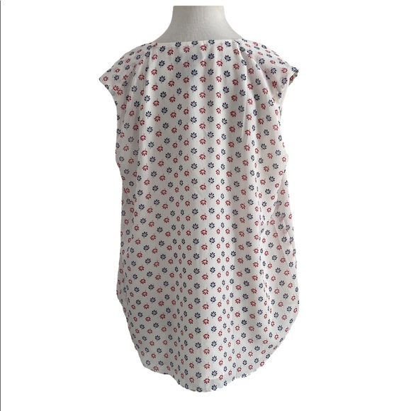 New Ann Taylor sleeveless white top red and blue geo print small - Picture 2 of 13